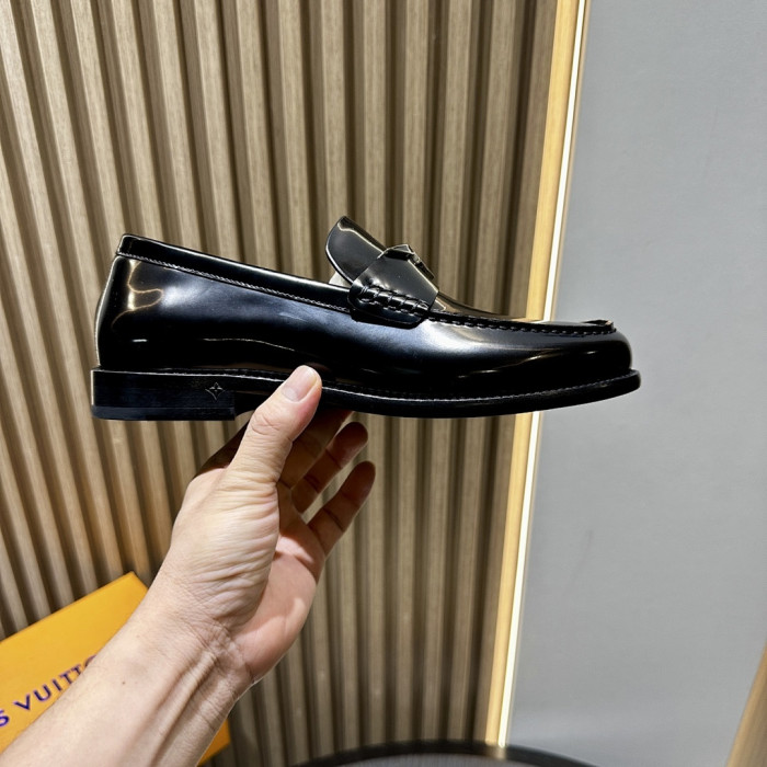 LV Loafer