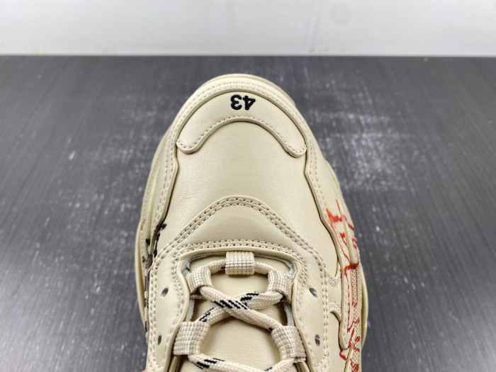 blcg sneaker triple.s.gomma beige letters