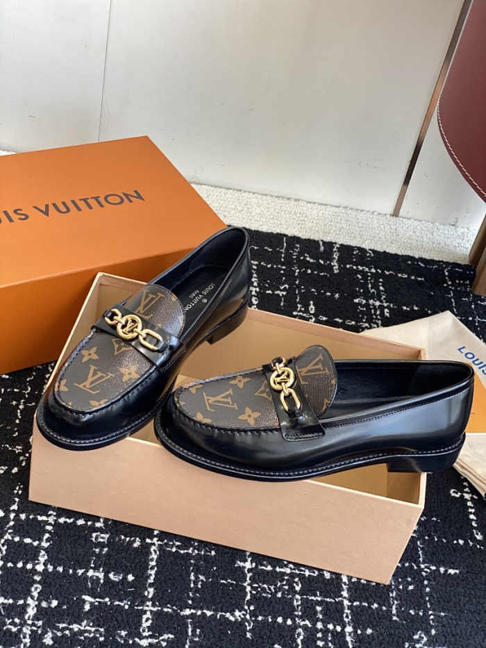 LV Loafer