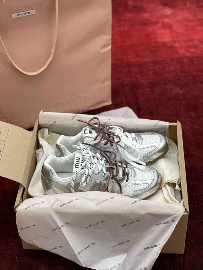 NEW BALANCE X MIUMIU SNEAKER