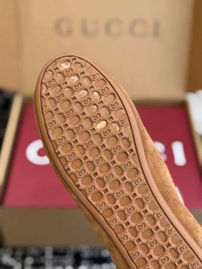 Gv*c Shift sneaker (crystal)
