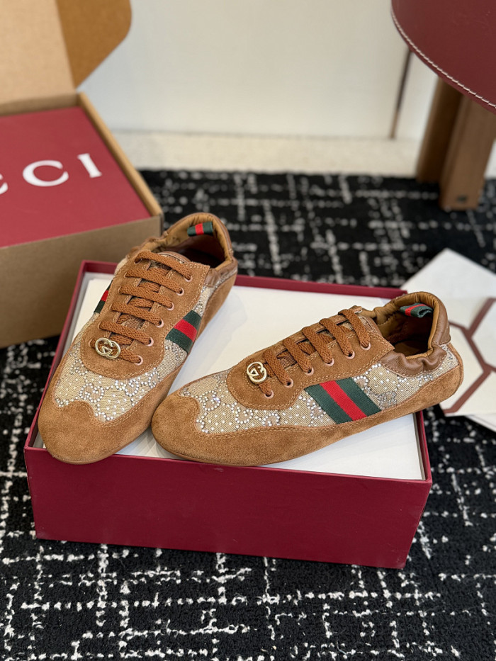 Gv*c Shift sneaker (crystal)