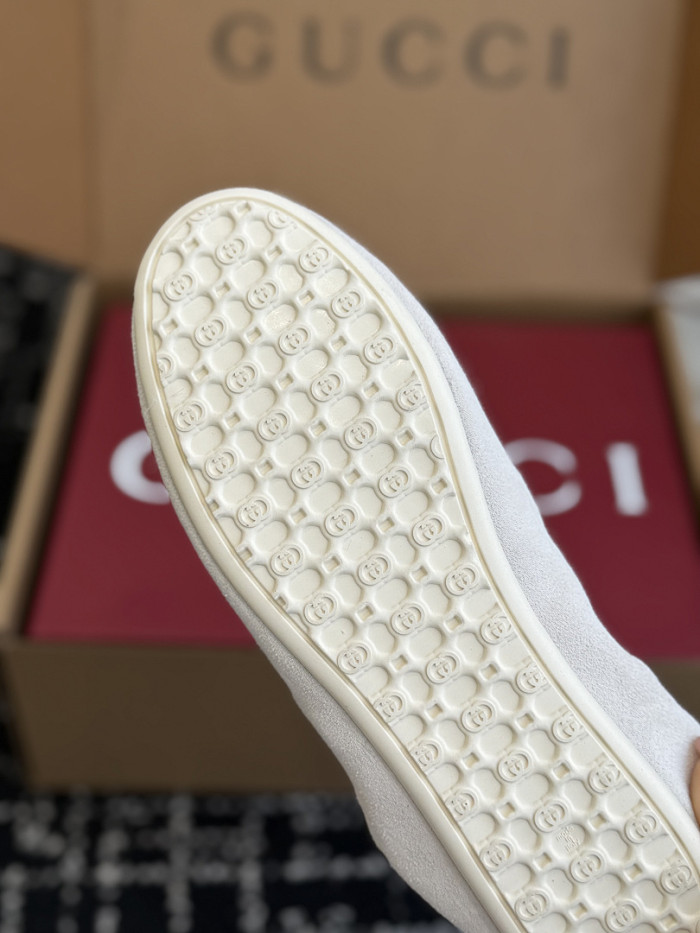 Gv*c Shift sneaker (crystal)
