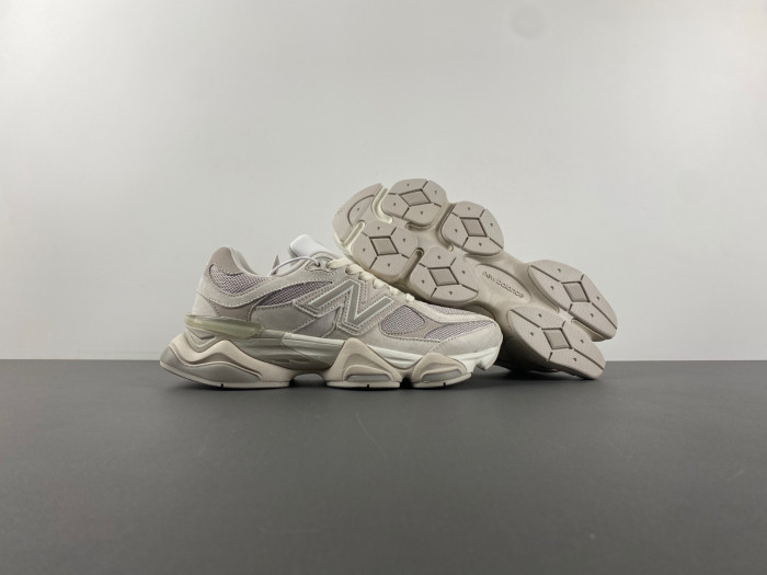 New Balance 9060 Grey Moonbeam