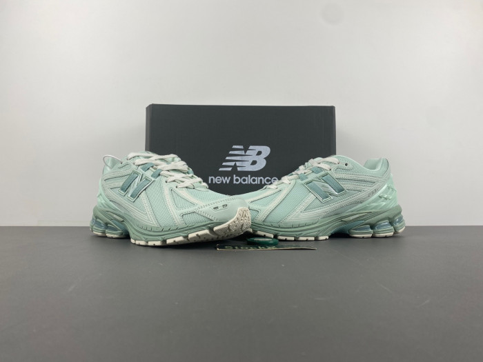 New Balance 1906R Jade Green