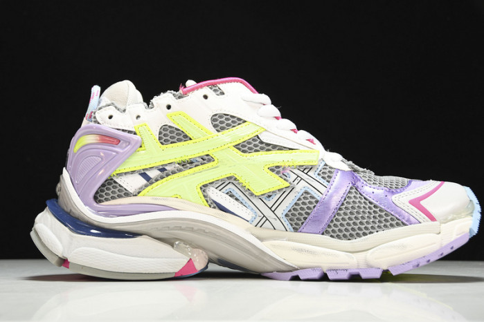 Ba*len*cia*ga runner