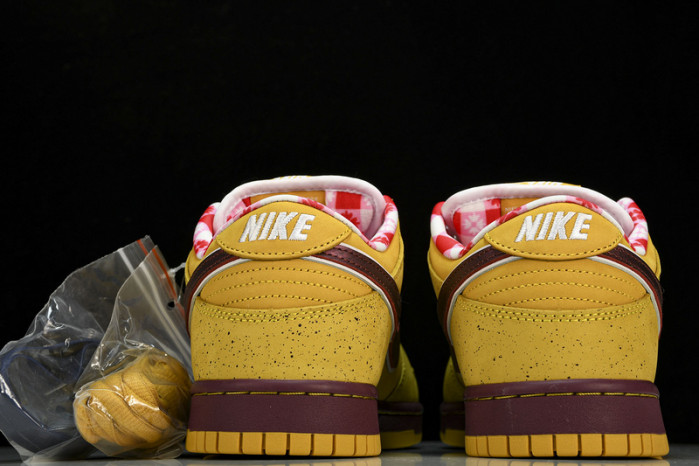 nike sb dunk low yellow lobster 313170-137566