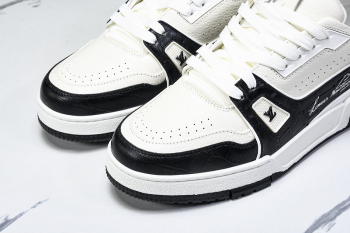 LV Trainer Sneaker