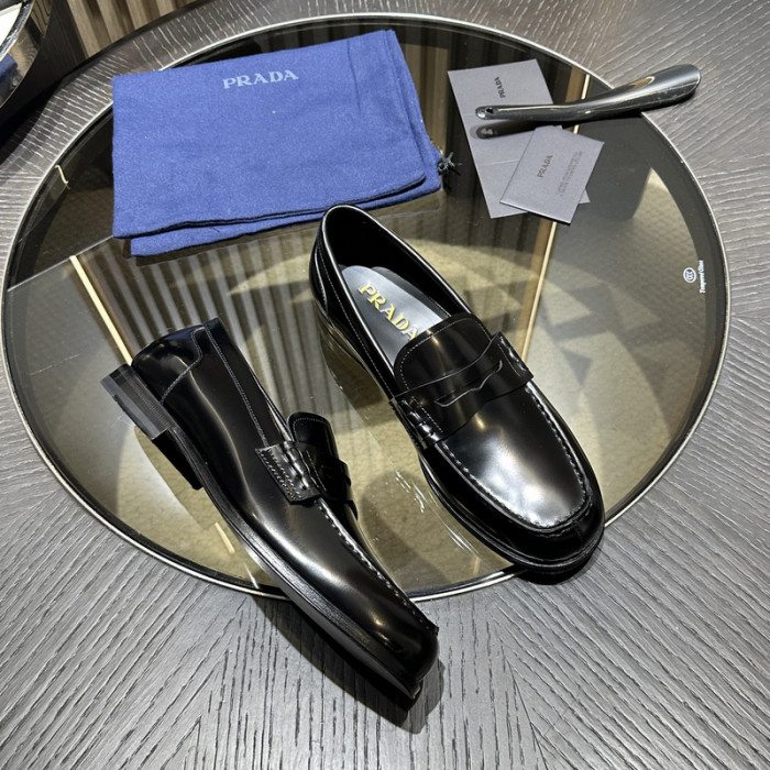 PR0DA LOAFERS