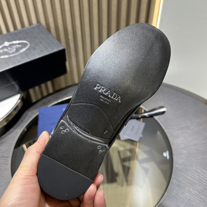 PR0DA LOAFERS