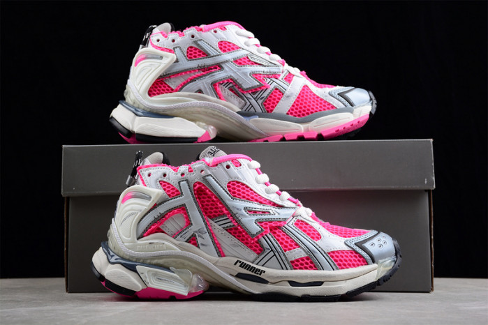 Ba*len*cia*ga runner