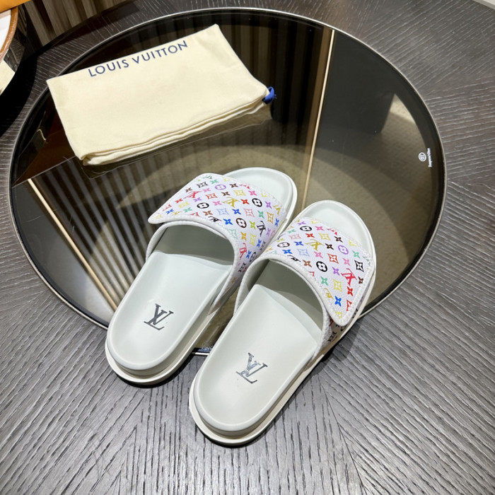 LV SANDALS