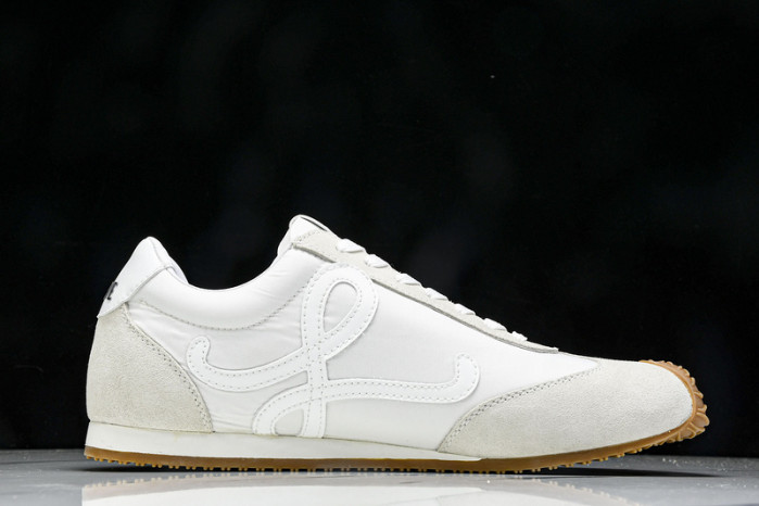 Loe*we Ballet Runner