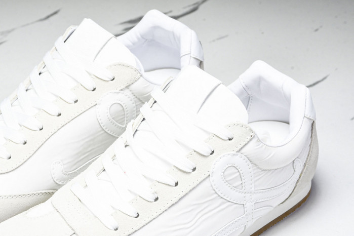 Loe*we Ballet Runner