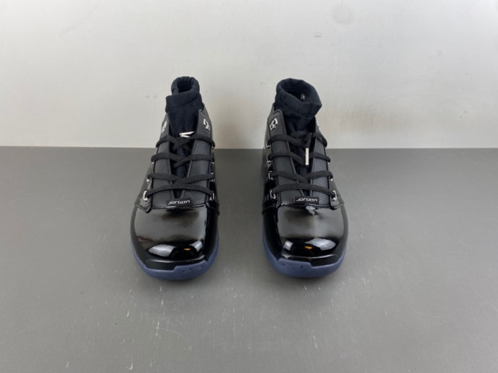 Jordan 17 Retro Low Black Patent IZ2638-001