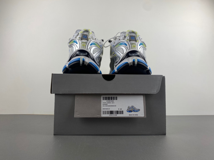 Ba*len*cia*ga runner