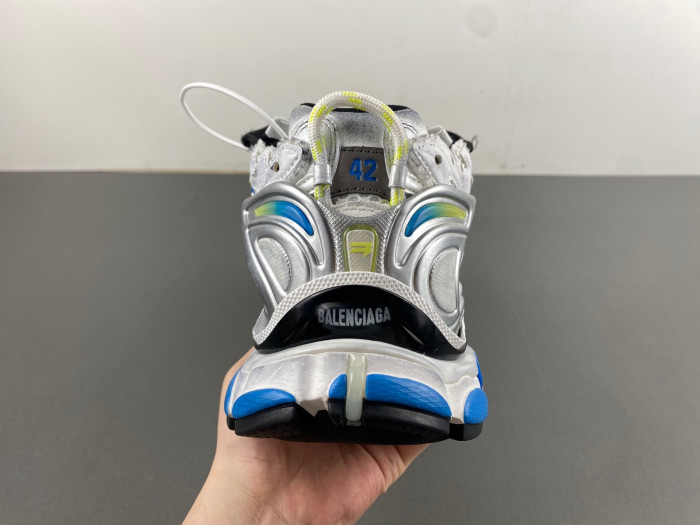 Ba*len*cia*ga runner