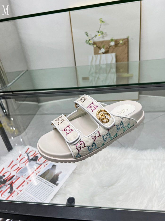 GUCC SANDALS