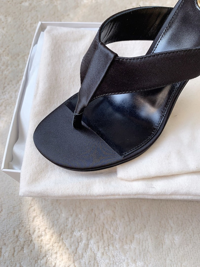 YS*L Sandals