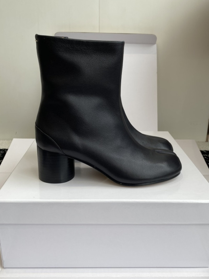 ma*s*n Ma*i*la tabi shoes