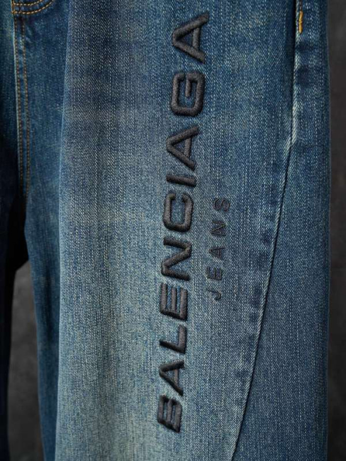 Balen*ciaga Jeans