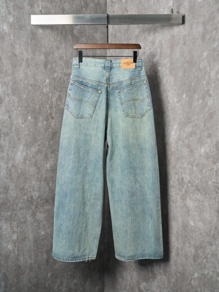 Balen*ciaga Jeans