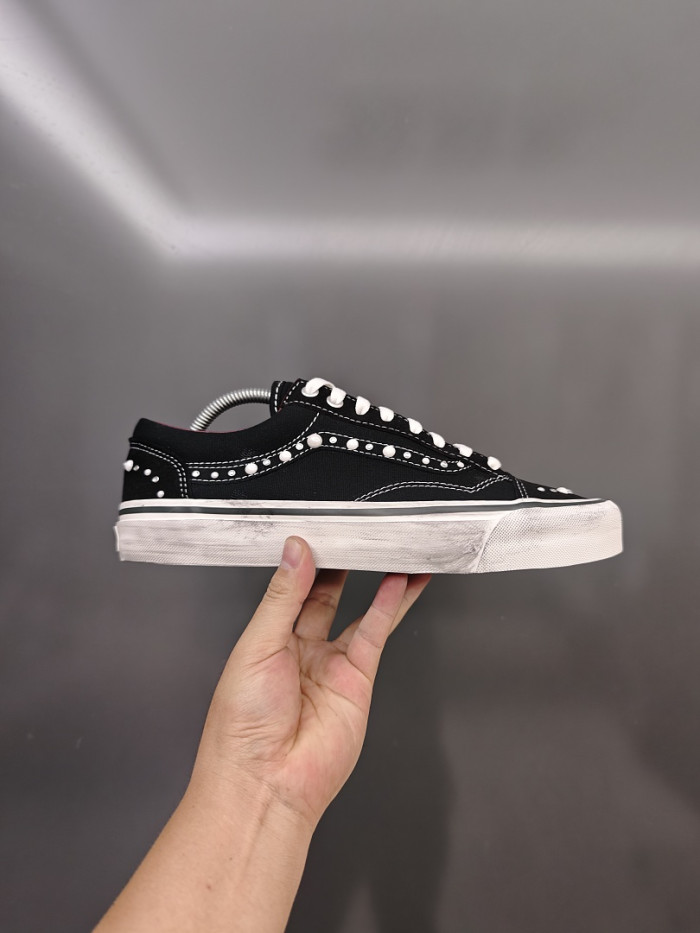 Vans Sneakers