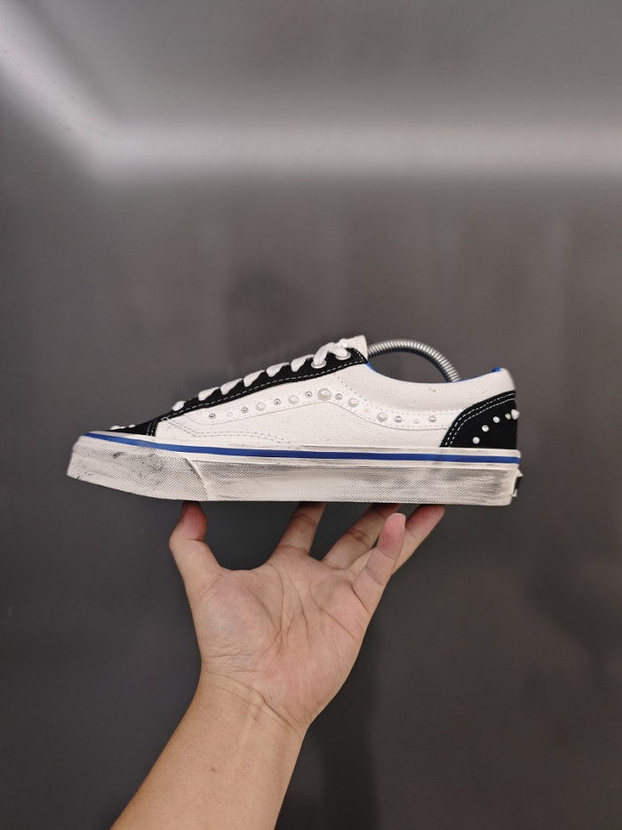 Vans Sneakers