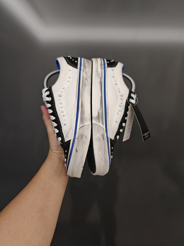Vans Sneakers