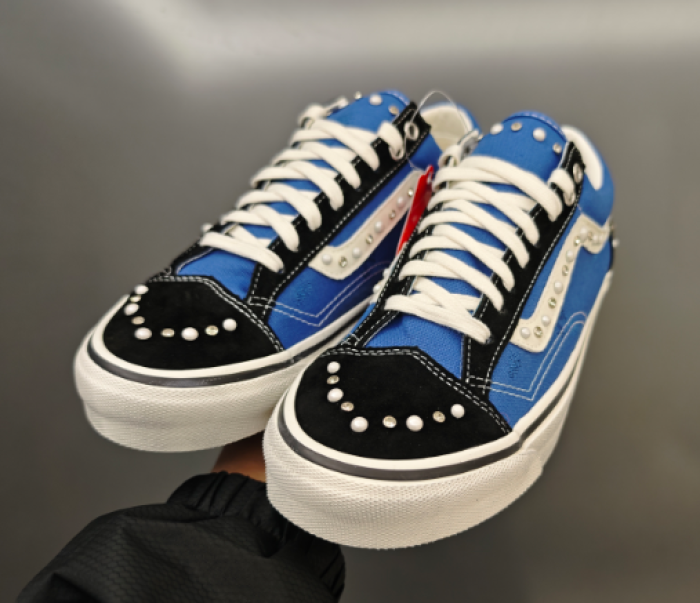 Vans Sneakers