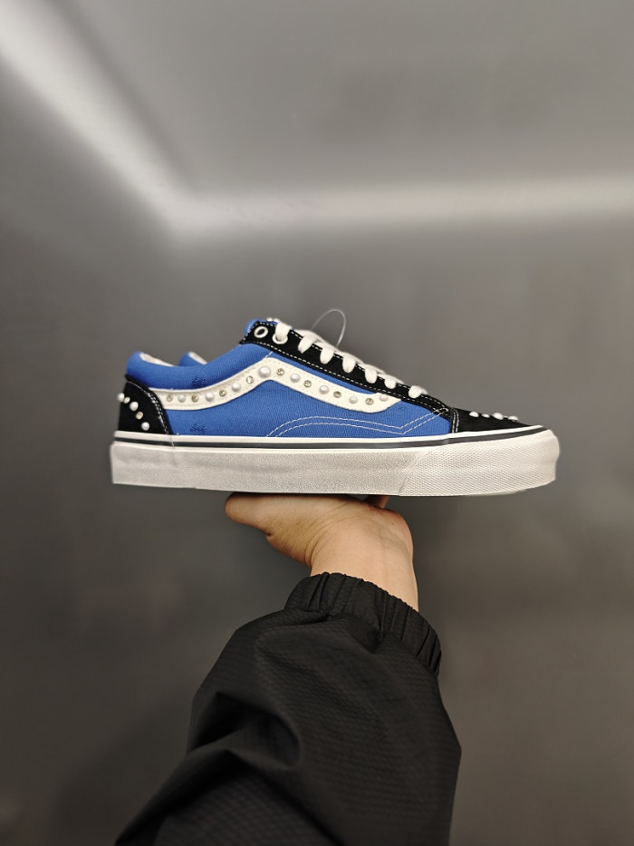 Vans Sneakers