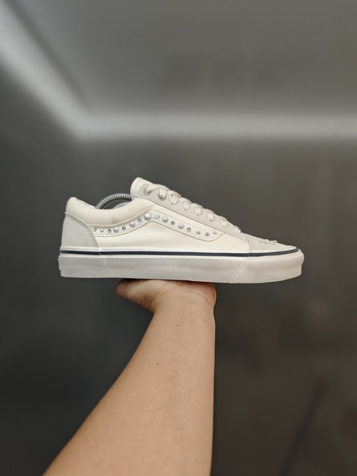 Vans Sneakers