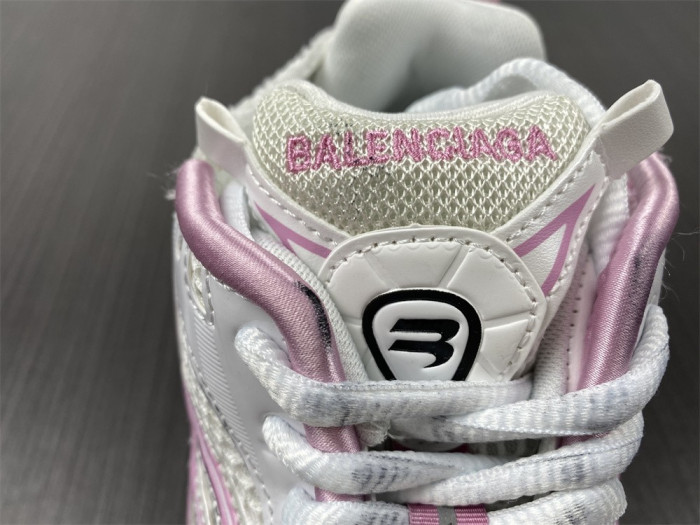 Ba*len*cia*ga runner