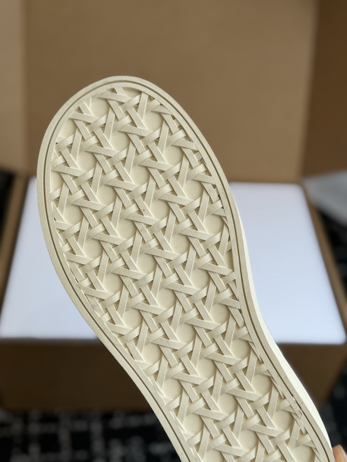 D10r Saltwind Sneaker (two color:black and white)