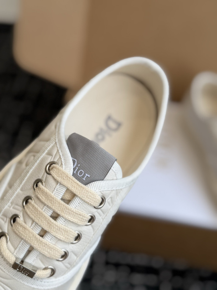 D10r Saltwind Sneaker (two color:black and white)
