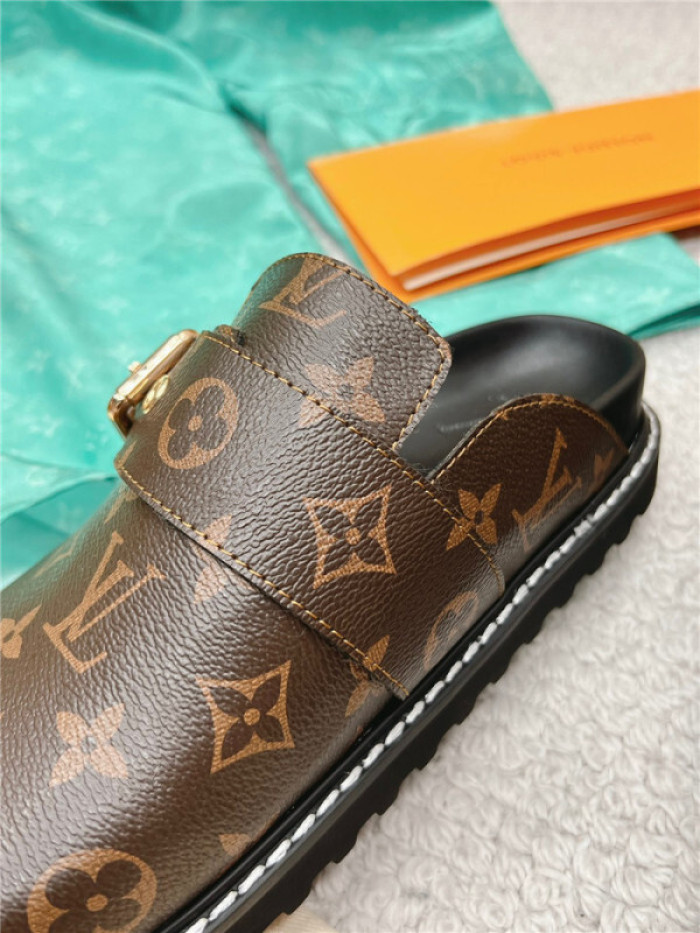 LV SANDALS