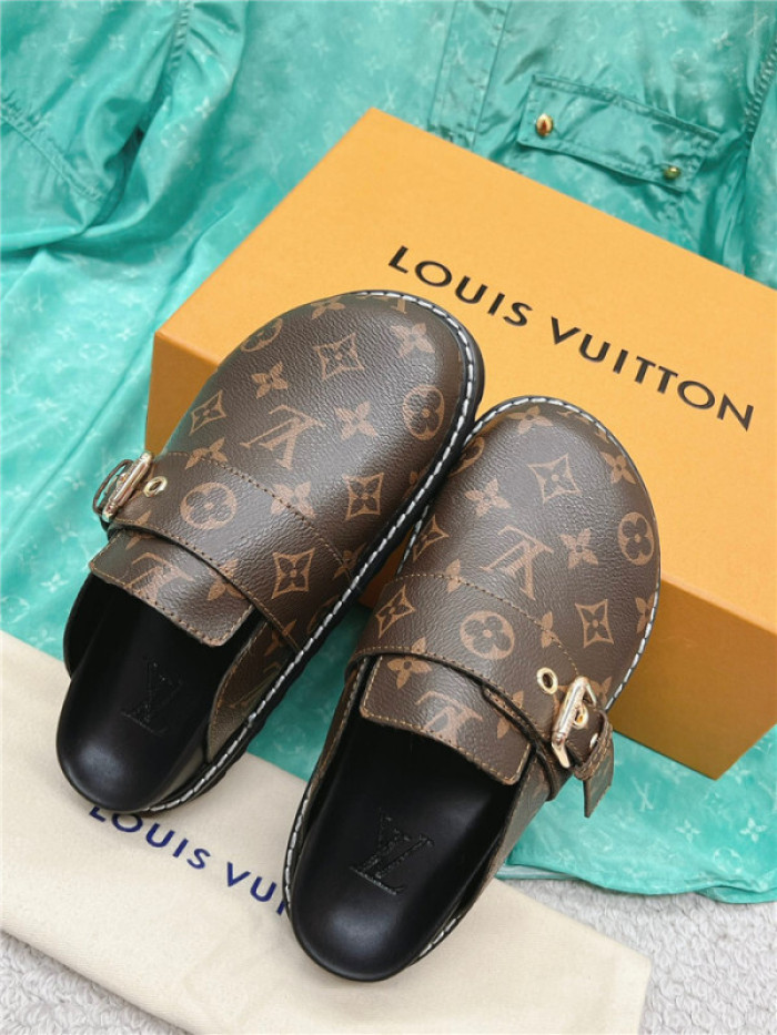 LV SANDALS