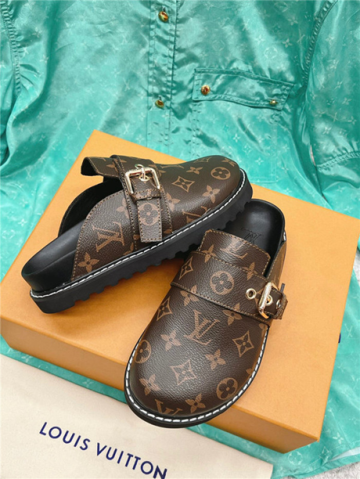 LV SANDALS