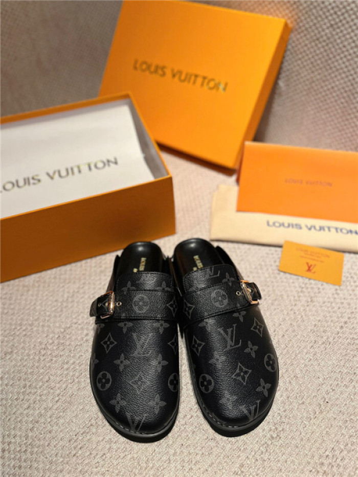 LV SANDALS