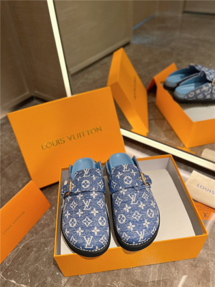 LV SANDALS
