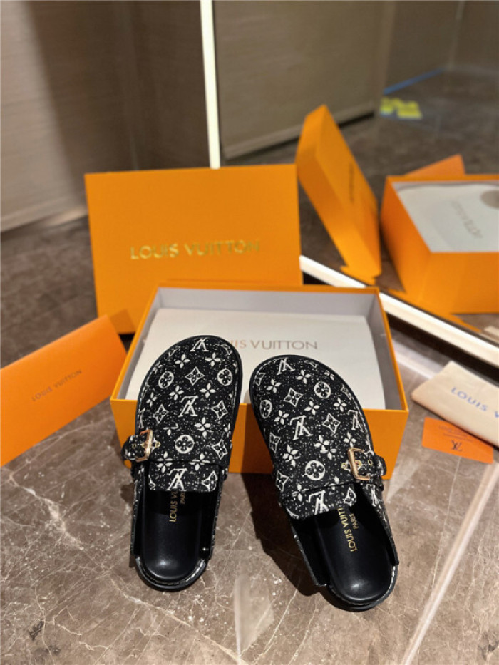 LV SANDALS