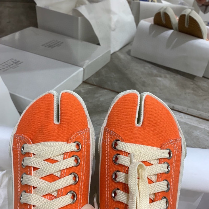 ma*s*n Ma*i*la tabi shoes