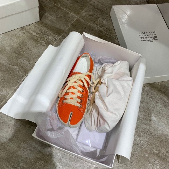 ma*s*n Ma*i*la tabi shoes