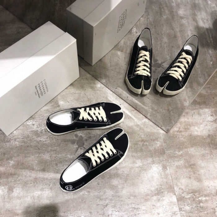 ma*s*n Ma*i*la tabi shoes