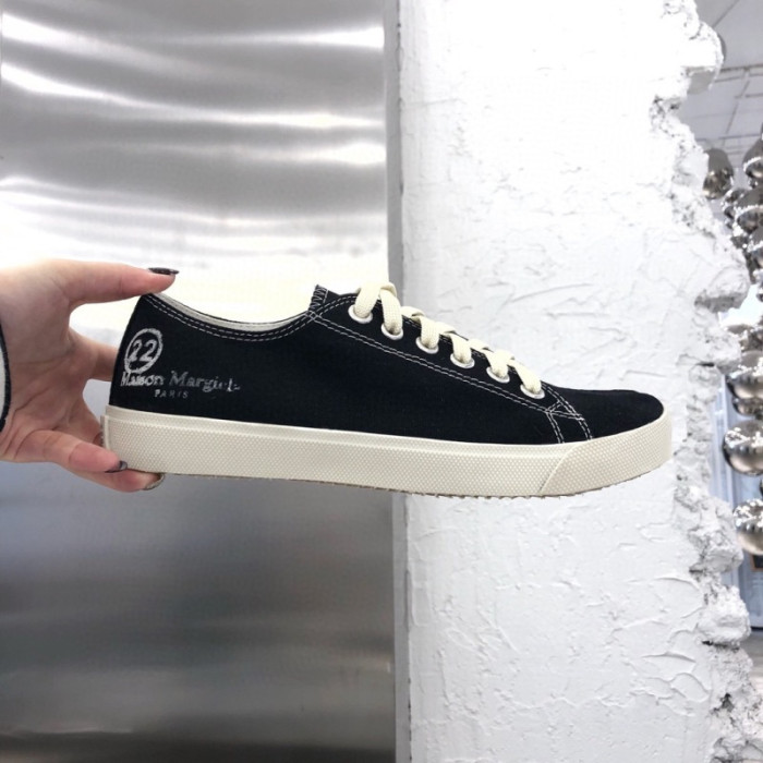 ma*s*n Ma*i*la tabi shoes