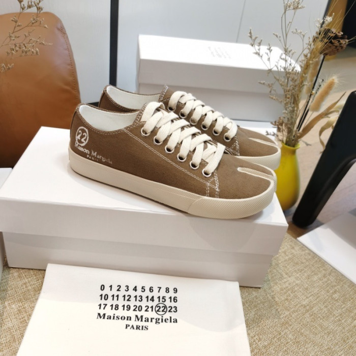 ma*s*n Ma*i*la tabi shoes