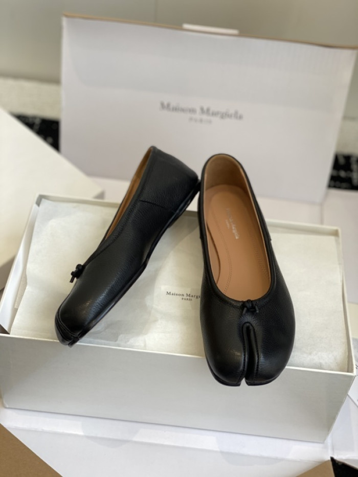 ma*s*n Ma*i*la tabi shoes