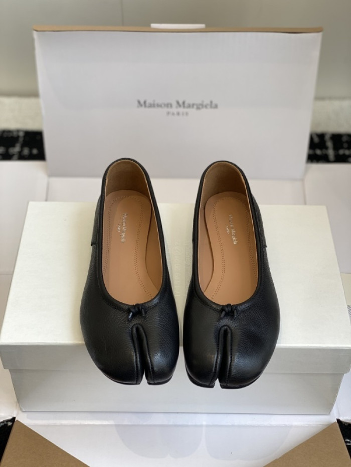 ma*s*n Ma*i*la tabi shoes