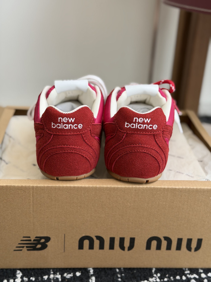 M1um1u SNEAKER