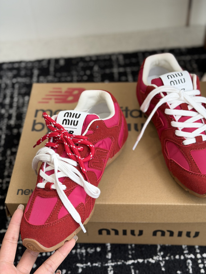 M1um1u SNEAKER